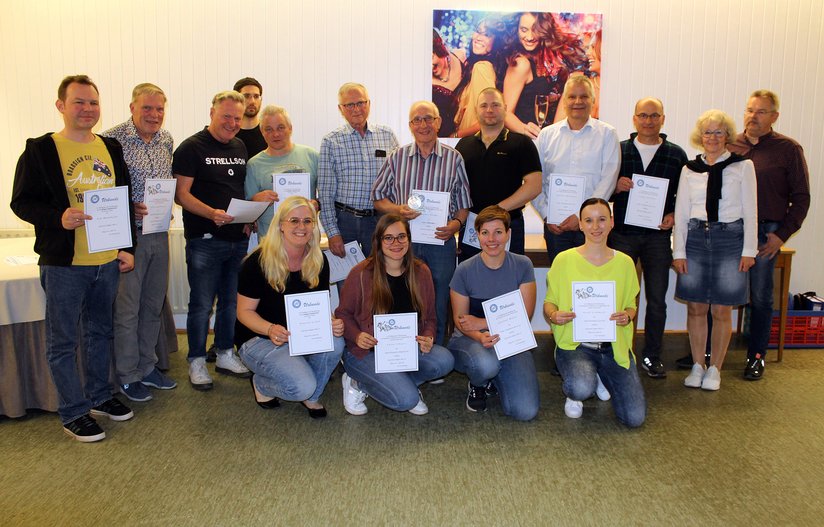 Geehrte Mitglieder des SV Illingen bei der Jahreshauptversammlung 2024 Geehrte Mitglieder des Sportverein Illingen bei der Jahreshauptversammlung 2024