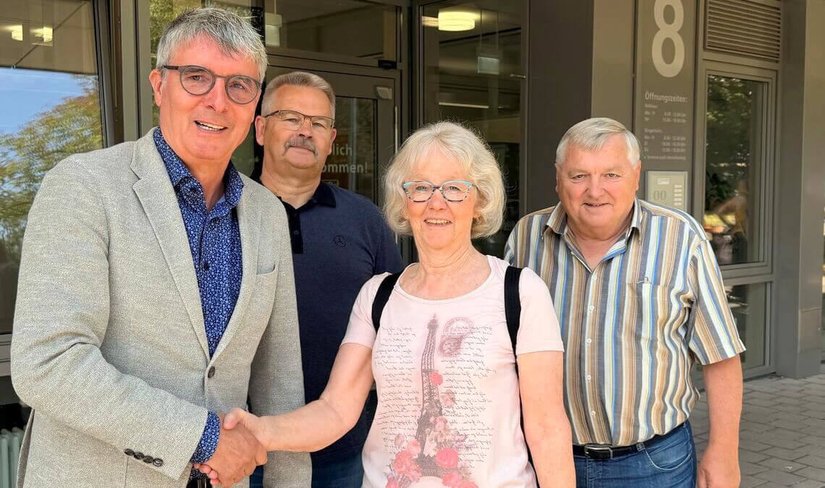 Armin Pioch, Hartmut Schmitt, Doris Müllner und Roland Mannhardt (v.li.) freuen sich über die Einigung nach einem jahrelangen Konflikt. Foto: Klassen