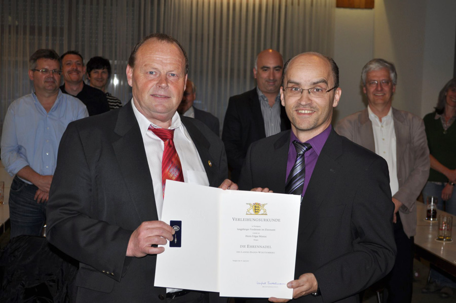 Verleihung der Ehrennadel des Landes an Edgar Mantai Verleihung der Ehrennadel des Landes an Edgar Mantai